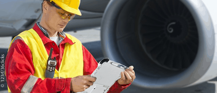 Aircraft maintenance engineer with mobile maintenance device